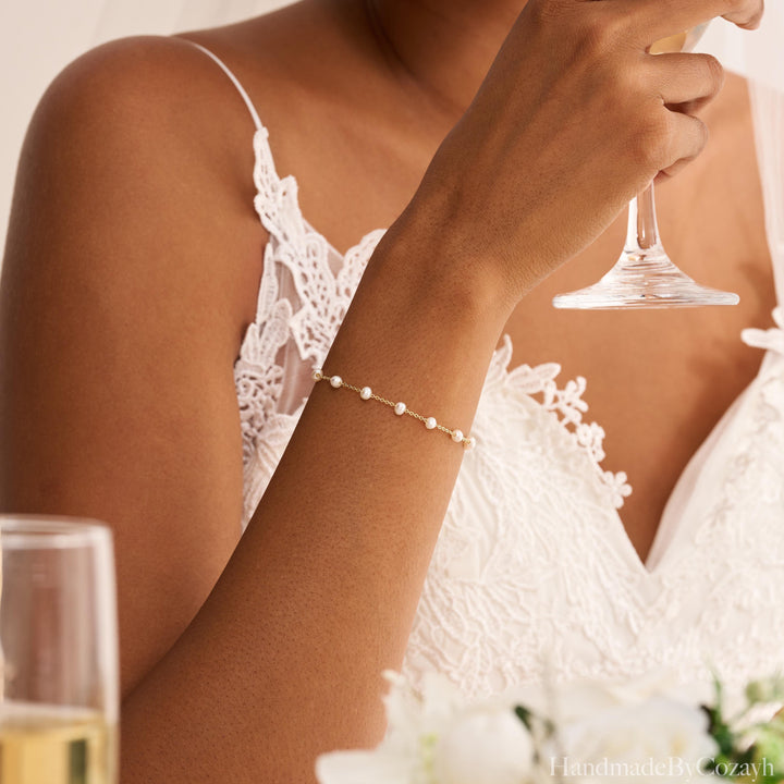 Minimalist Freshwater Pearl Bracelet — Bridal & Bridesmaid Gift