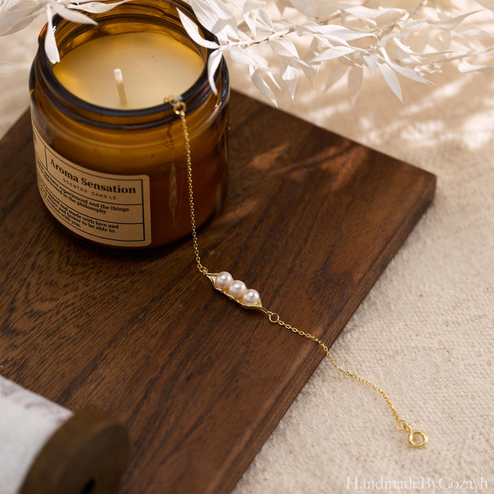 Dainty Pea Pod Pearl Bracelet — Natural Freshwater Bridal Gift