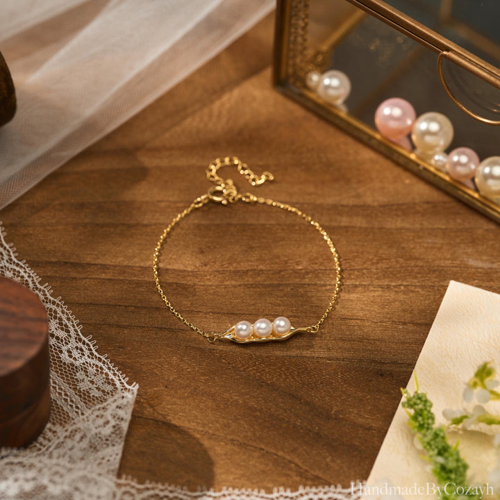 Dainty Pea Pod Pearl Bracelet — Natural Freshwater Bridal Gift