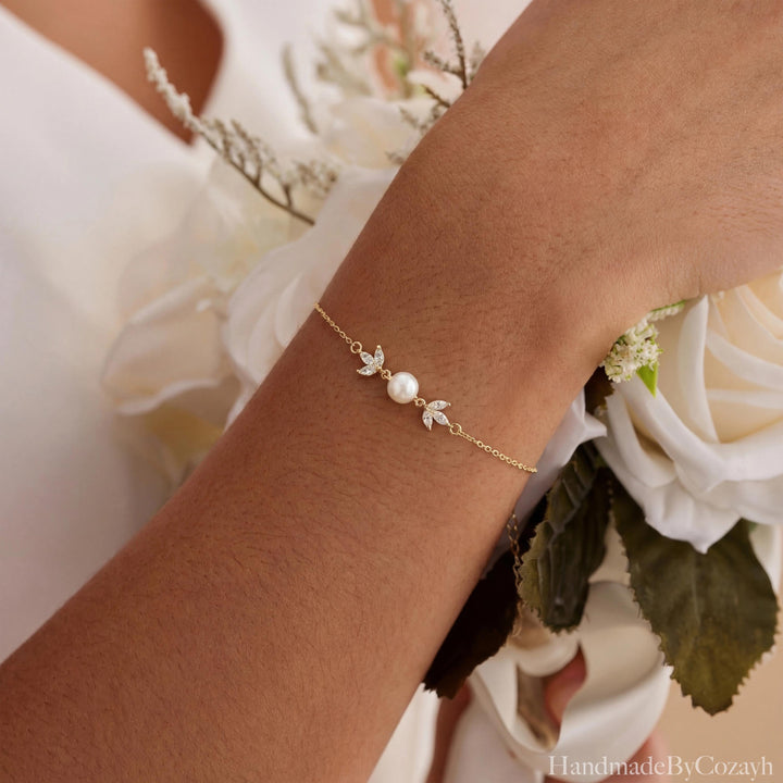 Freshwater Pearl & Crystal Leaf Bracelet – Bridal Jewellery