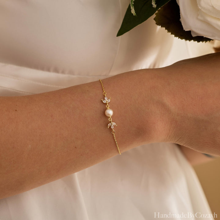 Freshwater Pearl & Crystal Leaf Bracelet – Bridal Jewellery