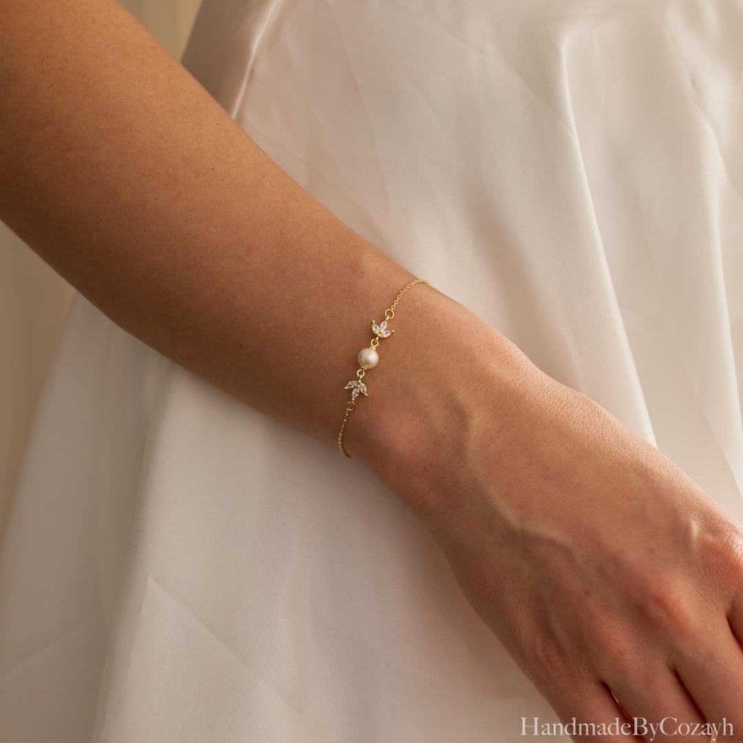 Freshwater Pearl & Crystal Leaf Bracelet – Bridal Jewellery